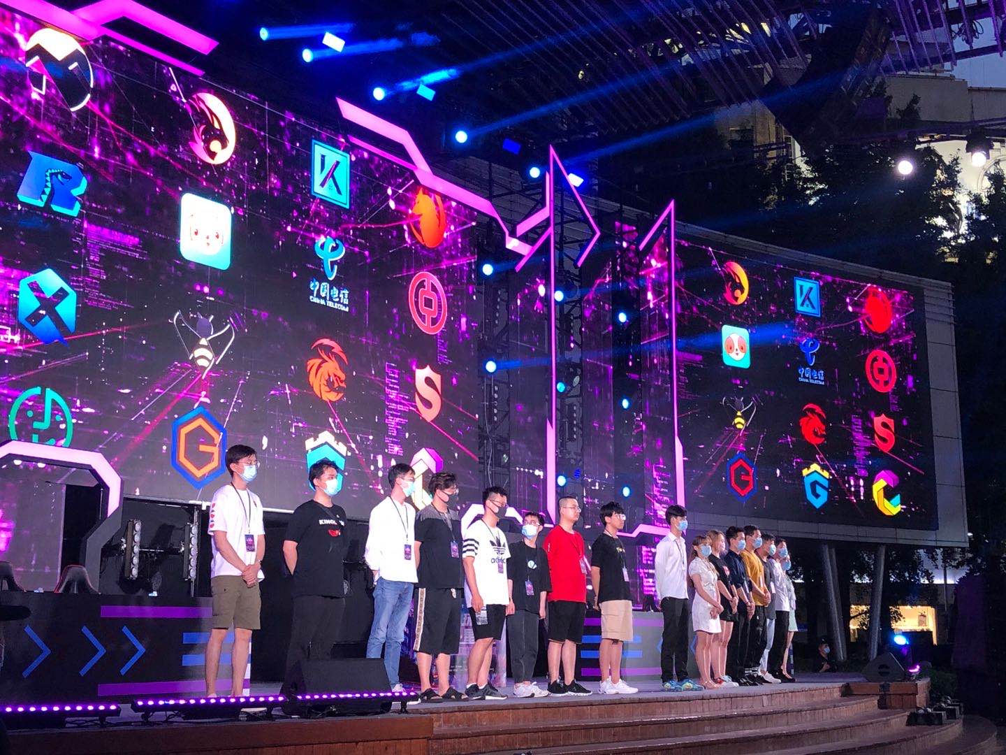 面对马刺防 面对马刺防