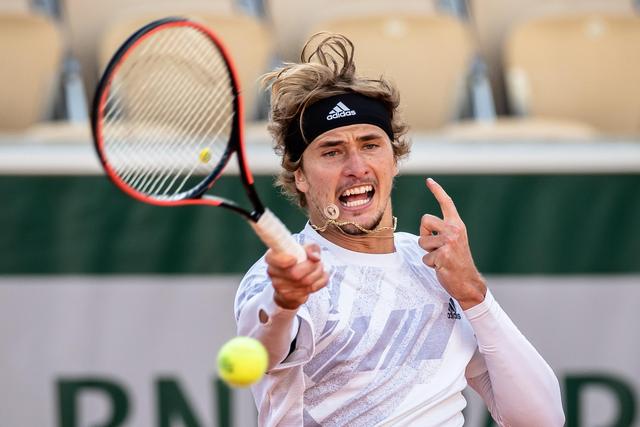 场比赛中展 场比赛中展