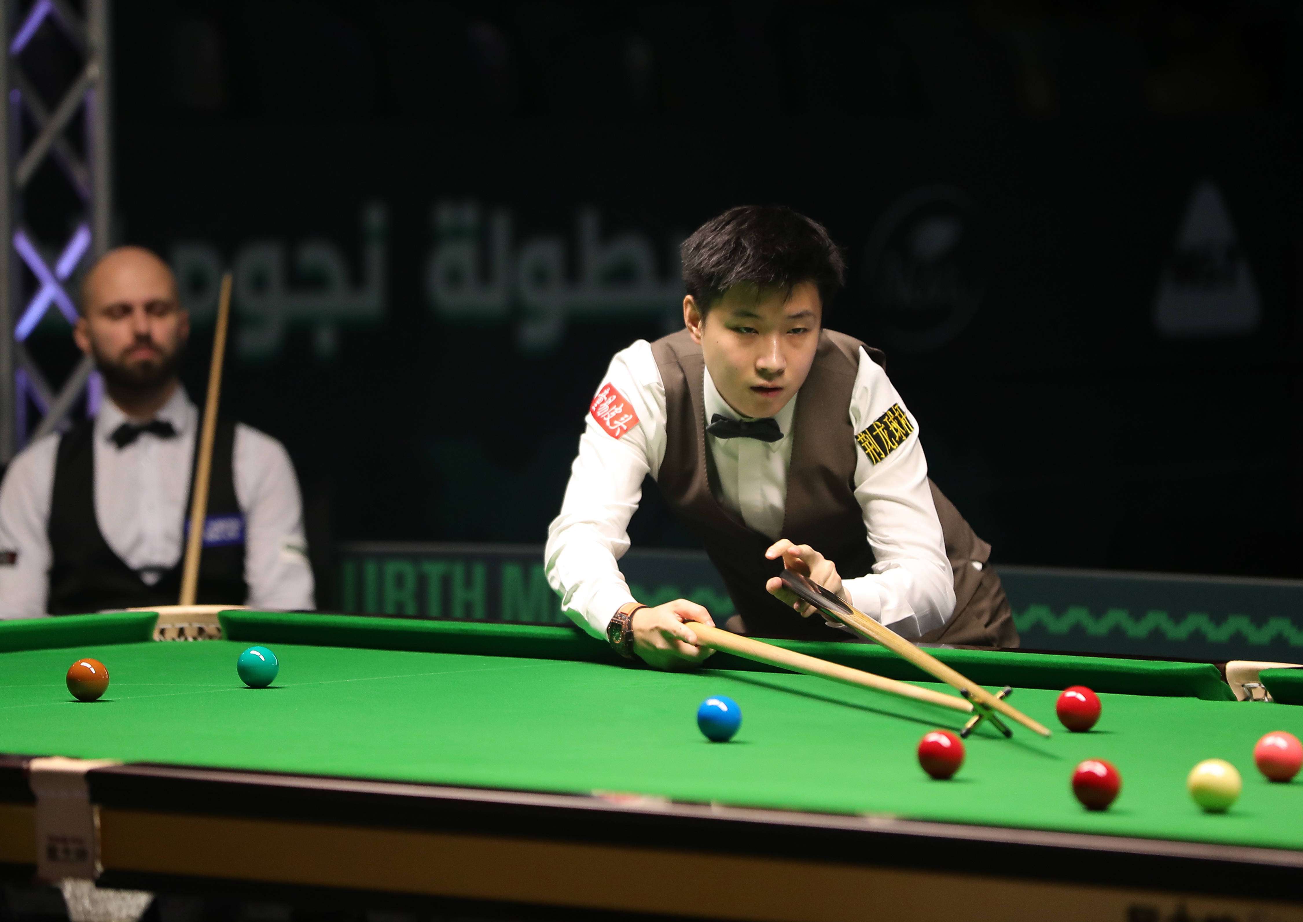 成了双翼齐 成了双翼齐